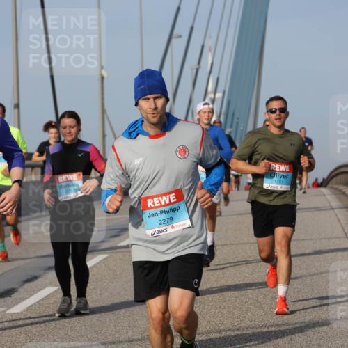 03.10.2026 - Köhlbrandbrückenlauf Strokosch-Dieckow http://msf.ph/oto/10605326 03.10.2026 09:43:25 Position 2 2297, 2279, 1151 meine-sportfotos.de