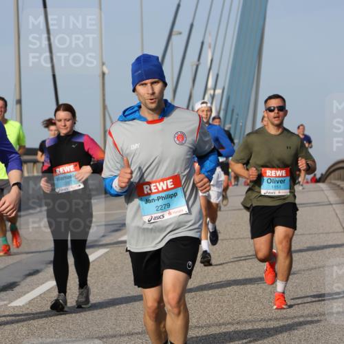 03.10.2026 - Köhlbrandbrückenlauf Strokosch-Dieckow http://msf.ph/oto/10605334 03.10.2026 09:43:25 Position 2 2297, 2279, 1151 meine-sportfotos.de