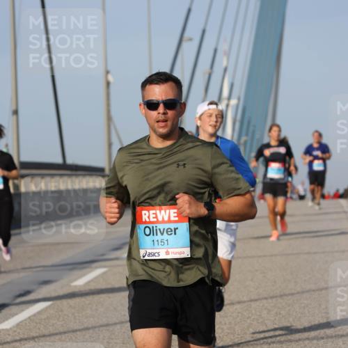 03.10.2026 - Köhlbrandbrückenlauf Strokosch-Dieckow http://msf.ph/oto/10605348 03.10.2026 09:43:27 Position 2 1151 meine-sportfotos.de
