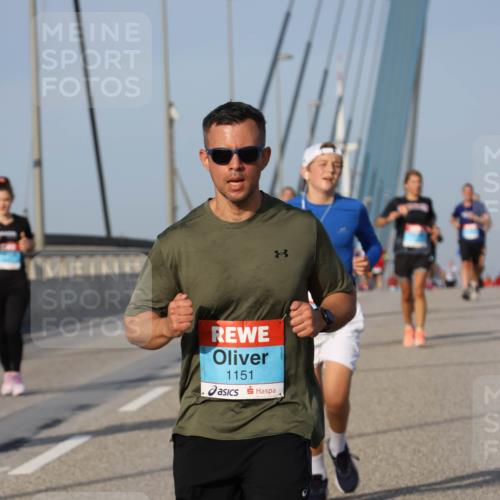 03.10.2026 - Köhlbrandbrückenlauf Strokosch-Dieckow http://msf.ph/oto/10605363 03.10.2026 09:43:27 Position 2 1151 meine-sportfotos.de