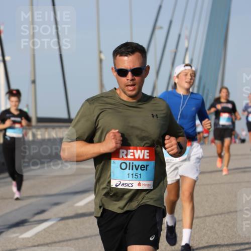 03.10.2026 - Köhlbrandbrückenlauf Strokosch-Dieckow http://msf.ph/oto/10605378 03.10.2026 09:43:27 Position 2 1151 meine-sportfotos.de
