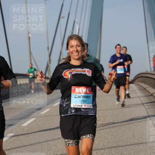 03.10.2026 - Köhlbrandbrückenlauf Strokosch-Dieckow http://msf.ph/oto/10605543 03.10.2026 09:43:35 Position 2 1780 meine-sportfotos.de