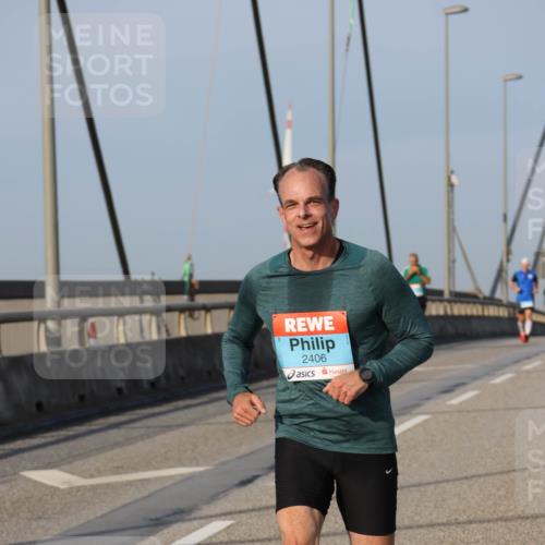 03.10.2026 - Köhlbrandbrückenlauf Strokosch-Dieckow http://msf.ph/oto/10605569 03.10.2026 09:43:39 Position 2 2406 meine-sportfotos.de