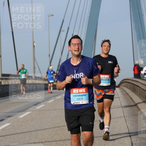 03.10.2026 - Köhlbrandbrückenlauf Strokosch-Dieckow http://msf.ph/oto/10605626 03.10.2026 09:43:41 Position 2 2019, 1647 meine-sportfotos.de