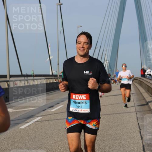 03.10.2026 - Köhlbrandbrückenlauf Strokosch-Dieckow http://msf.ph/oto/10605636 03.10.2026 09:43:44 Position 2 1647 meine-sportfotos.de