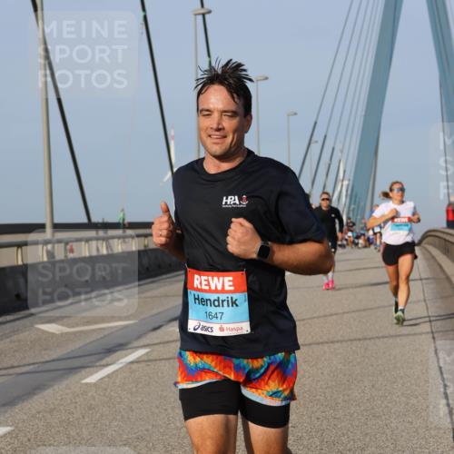 03.10.2026 - Köhlbrandbrückenlauf Strokosch-Dieckow http://msf.ph/oto/10605657 03.10.2026 09:43:44 Position 2 1647 meine-sportfotos.de