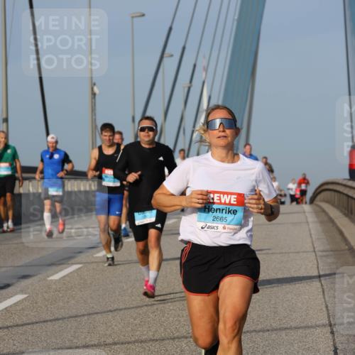03.10.2026 - Köhlbrandbrückenlauf Strokosch-Dieckow http://msf.ph/oto/10605672 03.10.2026 09:43:47 Position 2 2665 meine-sportfotos.de