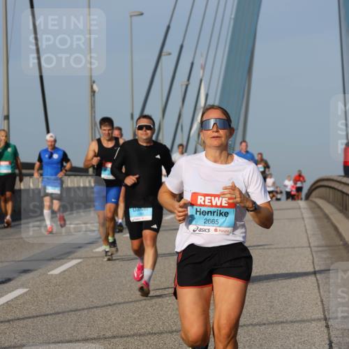 03.10.2026 - Köhlbrandbrückenlauf Strokosch-Dieckow http://msf.ph/oto/10605677 03.10.2026 09:43:47 Position 2 2665 meine-sportfotos.de