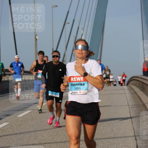 03.10.2026 - Köhlbrandbrückenlauf Strokosch-Dieckow http://msf.ph/oto/10605697 03.10.2026 09:43:47 Position 2 2665 meine-sportfotos.de
