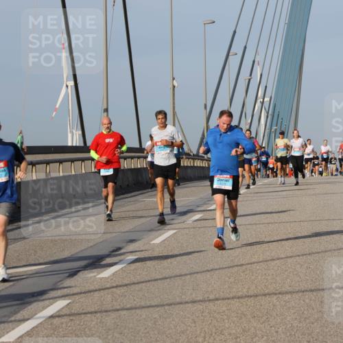 03.10.2026 - Köhlbrandbrückenlauf Strokosch-Dieckow http://msf.ph/oto/10605768 03.10.2026 09:43:57 Position 2 427, 1770 meine-sportfotos.de