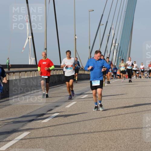 03.10.2026 - Köhlbrandbrückenlauf Strokosch-Dieckow http://msf.ph/oto/10605789 03.10.2026 09:43:57 Position 2 2427 meine-sportfotos.de