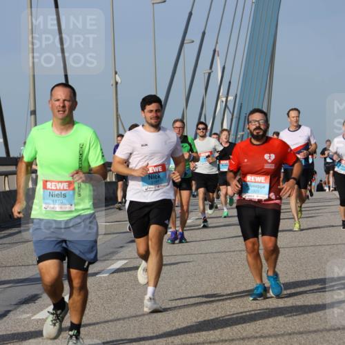 03.10.2026 - Köhlbrandbrückenlauf Strokosch-Dieckow http://msf.ph/oto/10605899 03.10.2026 09:44:18 Position 2 1170, 3141, 1325 meine-sportfotos.de