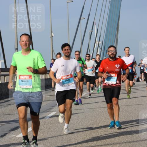 03.10.2026 - Köhlbrandbrückenlauf Strokosch-Dieckow http://msf.ph/oto/10605906 03.10.2026 09:44:18 Position 2 1170, 3141 meine-sportfotos.de
