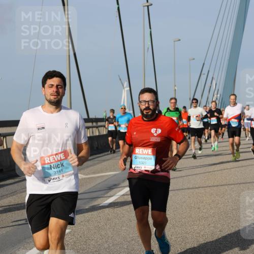 03.10.2026 - Köhlbrandbrückenlauf Strokosch-Dieckow http://msf.ph/oto/10605921 03.10.2026 09:44:22 Position 2 3141, 1325, 7 meine-sportfotos.de