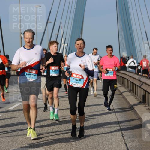 03.10.2026 - Köhlbrandbrückenlauf Strokosch-Dieckow http://msf.ph/oto/10605963 03.10.2026 09:44:25 Position 2 1618, 10, 1031, 1620 meine-sportfotos.de