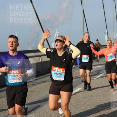 03.10.2026 - Köhlbrandbrückenlauf Strokosch-Dieckow http://msf.ph/oto/10606143 03.10.2026 09:44:34 Position 2 2264, 2296 meine-sportfotos.de