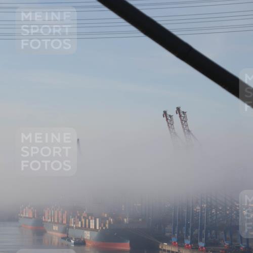 03.10.2026 - Köhlbrandbrückenlauf Tim E. http://msf.ph/oto/10606178 03.10.2026 09:13:22 Position 1  meine-sportfotos.de