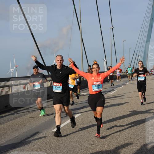 03.10.2026 - Köhlbrandbrückenlauf Strokosch-Dieckow http://msf.ph/oto/10606183 03.10.2026 09:44:35 Position 2 2601, 2602 meine-sportfotos.de