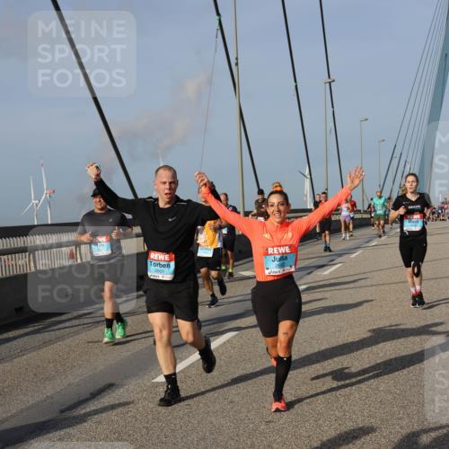 03.10.2026 - Köhlbrandbrückenlauf Strokosch-Dieckow http://msf.ph/oto/10606187 03.10.2026 09:44:35 Position 2 2227, 2601, 2602 meine-sportfotos.de