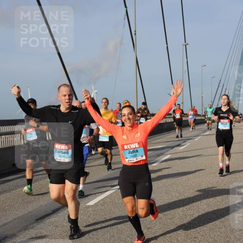 03.10.2026 - Köhlbrandbrückenlauf Strokosch-Dieckow http://msf.ph/oto/10606238 03.10.2026 09:44:35 Position 2 2601, 2602, 148, 1422 meine-sportfotos.de