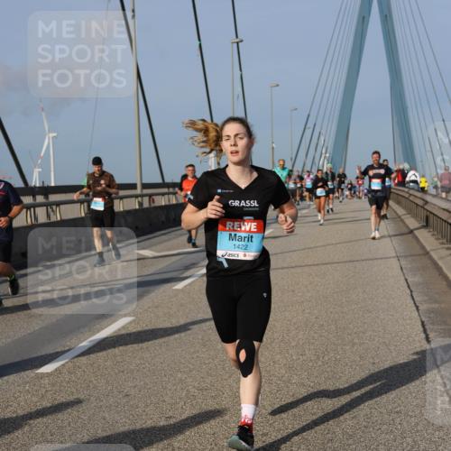 03.10.2026 - Köhlbrandbrückenlauf Strokosch-Dieckow http://msf.ph/oto/10606269 03.10.2026 09:44:37 Position 2 1422 meine-sportfotos.de