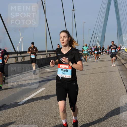 03.10.2026 - Köhlbrandbrückenlauf Strokosch-Dieckow http://msf.ph/oto/10606306 03.10.2026 09:44:37 Position 2 1422 meine-sportfotos.de