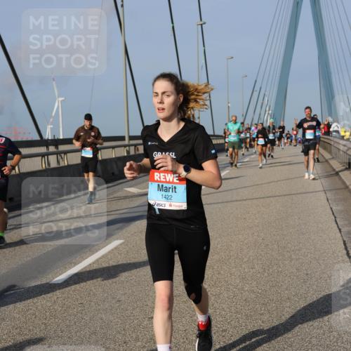 03.10.2026 - Köhlbrandbrückenlauf Strokosch-Dieckow http://msf.ph/oto/10606315 03.10.2026 09:44:37 Position 2 1422 meine-sportfotos.de