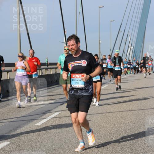 03.10.2026 - Köhlbrandbrückenlauf Strokosch-Dieckow http://msf.ph/oto/10606326 03.10.2026 09:44:41 Position 2 1779 meine-sportfotos.de