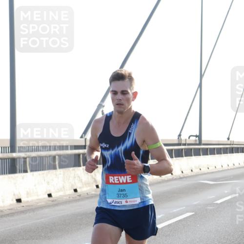 03.10.2026 - Köhlbrandbrückenlauf Tim E. http://msf.ph/oto/10606462 03.10.2026 09:17:36 Position 1 3735 meine-sportfotos.de