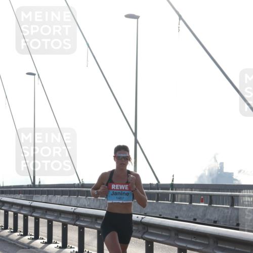 03.10.2026 - Köhlbrandbrückenlauf Tim E. http://msf.ph/oto/10606524 03.10.2026 09:17:55 Position 1 1467 meine-sportfotos.de