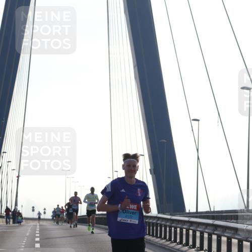 03.10.2026 - Köhlbrandbrückenlauf Tim E. http://msf.ph/oto/10606536 03.10.2026 09:18:02 Position 1 2172 meine-sportfotos.de