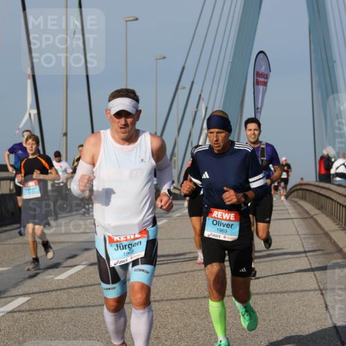 03.10.2026 - Köhlbrandbrückenlauf Strokosch-Dieckow http://msf.ph/oto/10606555 03.10.2026 09:45:00 Position 2 1968, 1969 meine-sportfotos.de