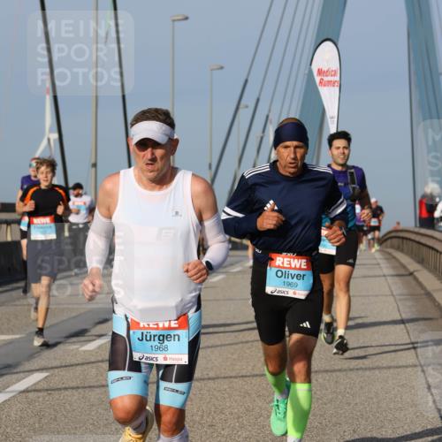 03.10.2026 - Köhlbrandbrückenlauf Strokosch-Dieckow http://msf.ph/oto/10606590 03.10.2026 09:45:00 Position 2 3, 1968, 1969 meine-sportfotos.de