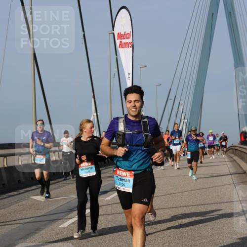 03.10.2026 - Köhlbrandbrückenlauf Strokosch-Dieckow http://msf.ph/oto/10606661 03.10.2026 09:45:03 Position 2 1928, 3700 meine-sportfotos.de