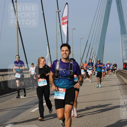 03.10.2026 - Köhlbrandbrückenlauf Strokosch-Dieckow http://msf.ph/oto/10606679 03.10.2026 09:45:03 Position 2 1928, 3700 meine-sportfotos.de