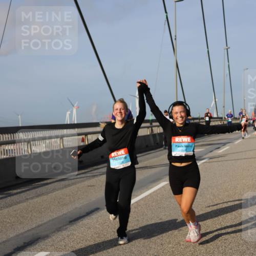 03.10.2026 - Köhlbrandbrückenlauf Strokosch-Dieckow http://msf.ph/oto/10606746 03.10.2026 09:45:05 Position 2 1928, 3814 meine-sportfotos.de