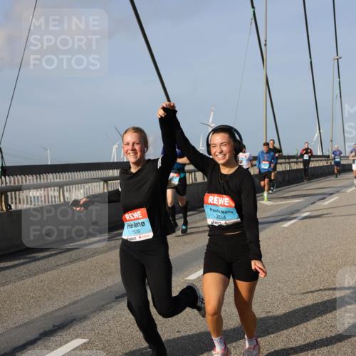 03.10.2026 - Köhlbrandbrückenlauf Strokosch-Dieckow http://msf.ph/oto/10606783 03.10.2026 09:45:06 Position 2 1928, 3814 meine-sportfotos.de