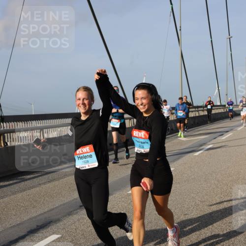 03.10.2026 - Köhlbrandbrückenlauf Strokosch-Dieckow http://msf.ph/oto/10606793 03.10.2026 09:45:06 Position 2 1928, 3814 meine-sportfotos.de