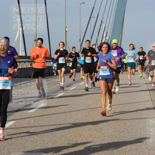 03.10.2026 - Köhlbrandbrückenlauf Strokosch-Dieckow http://msf.ph/oto/10606811 03.10.2026 09:45:12 Position 2 6762, 2338 meine-sportfotos.de