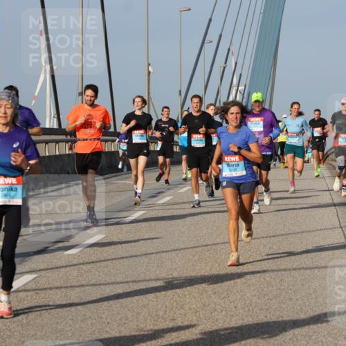 03.10.2026 - Köhlbrandbrückenlauf Strokosch-Dieckow http://msf.ph/oto/10606821 03.10.2026 09:45:12 Position 2 3762, 2469, 2338 meine-sportfotos.de