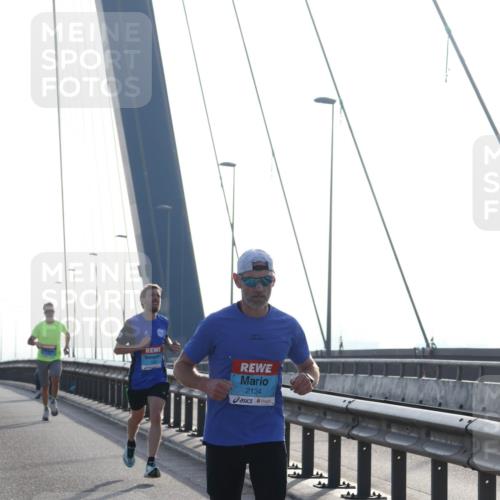 03.10.2026 - Köhlbrandbrückenlauf Tim E. http://msf.ph/oto/10606883 03.10.2026 09:18:58 Position 1 2134 meine-sportfotos.de