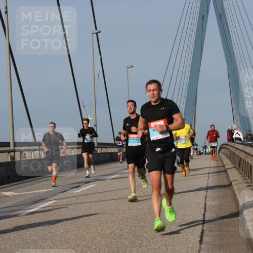03.10.2026 - Köhlbrandbrückenlauf Strokosch-Dieckow http://msf.ph/oto/10606888 03.10.2026 09:45:23 Position 2 1047 meine-sportfotos.de