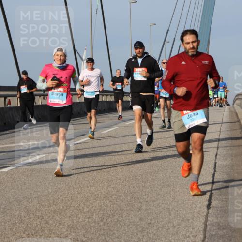 03.10.2026 - Köhlbrandbrückenlauf Strokosch-Dieckow http://msf.ph/oto/10606961 03.10.2026 09:45:34 Position 2 14, 1996, 2240 meine-sportfotos.de