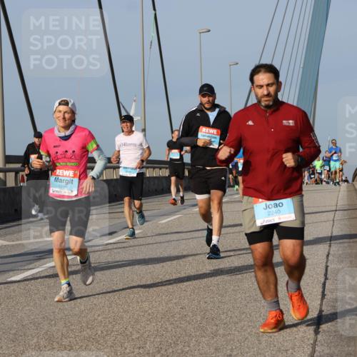 03.10.2026 - Köhlbrandbrückenlauf Strokosch-Dieckow http://msf.ph/oto/10606967 03.10.2026 09:45:35 Position 2 1996, 14, 2240 meine-sportfotos.de