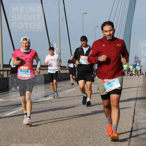 03.10.2026 - Köhlbrandbrückenlauf Strokosch-Dieckow http://msf.ph/oto/10606981 03.10.2026 09:45:35 Position 2 14, 1996, 2479, 2240, 200 meine-sportfotos.de