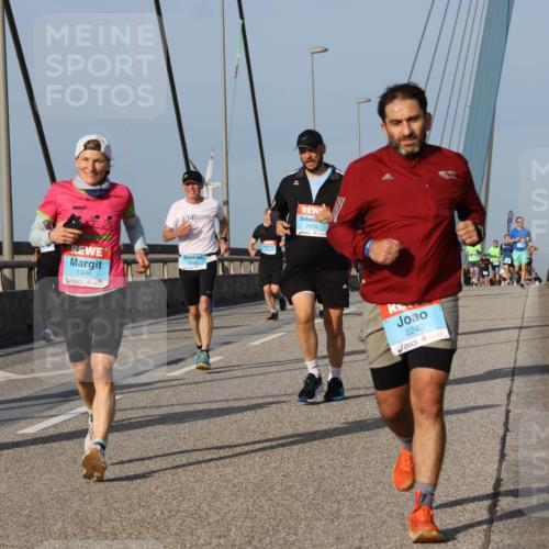 03.10.2026 - Köhlbrandbrückenlauf Strokosch-Dieckow http://msf.ph/oto/10606991 03.10.2026 09:45:35 Position 2 1996, 4, 2479, 2240 meine-sportfotos.de