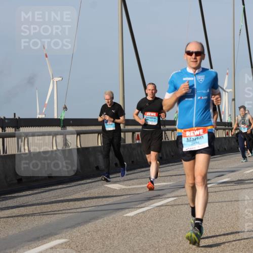 03.10.2026 - Köhlbrandbrückenlauf Strokosch-Dieckow http://msf.ph/oto/10607000 03.10.2026 09:45:40 Position 2 2623, 2484 meine-sportfotos.de