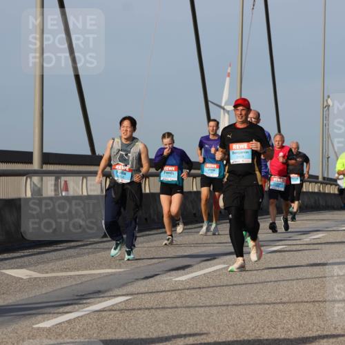 03.10.2026 - Köhlbrandbrückenlauf Strokosch-Dieckow http://msf.ph/oto/10607040 03.10.2026 09:45:43 Position 2 2409, 2253 meine-sportfotos.de