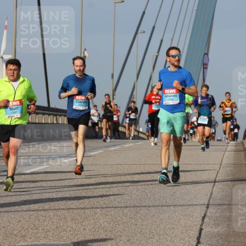 03.10.2026 - Köhlbrandbrückenlauf Strokosch-Dieckow http://msf.ph/oto/10607059 03.10.2026 09:45:47 Position 2 9, 1587, 2604, 2489 meine-sportfotos.de