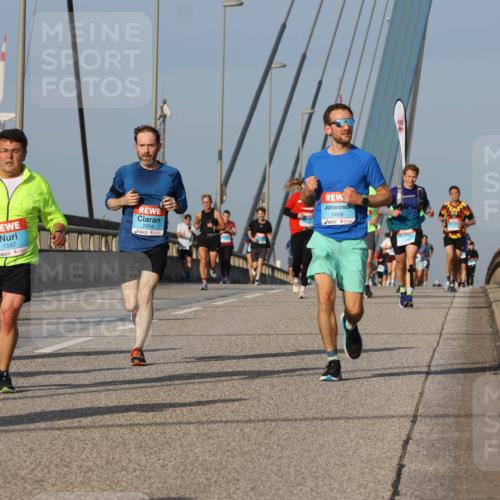 03.10.2026 - Köhlbrandbrückenlauf Strokosch-Dieckow http://msf.ph/oto/10607073 03.10.2026 09:45:47 Position 2 1252, 1587, 2604, 2489 meine-sportfotos.de